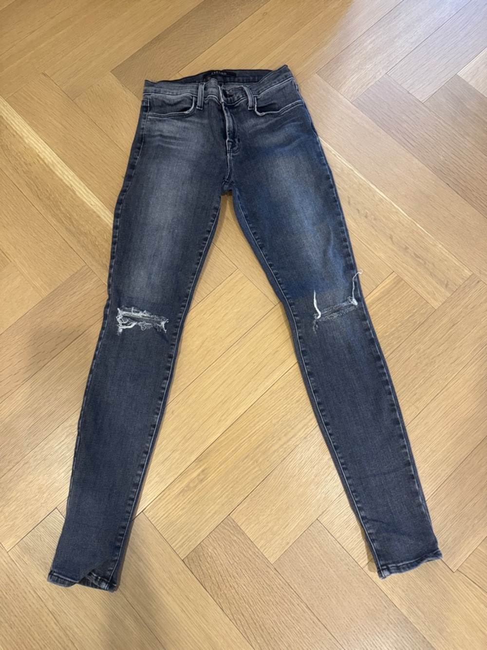 Indigo Women's Skinny Jeans with Knee Rips
